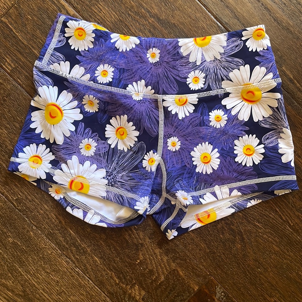 Savage Barbell Booty Short